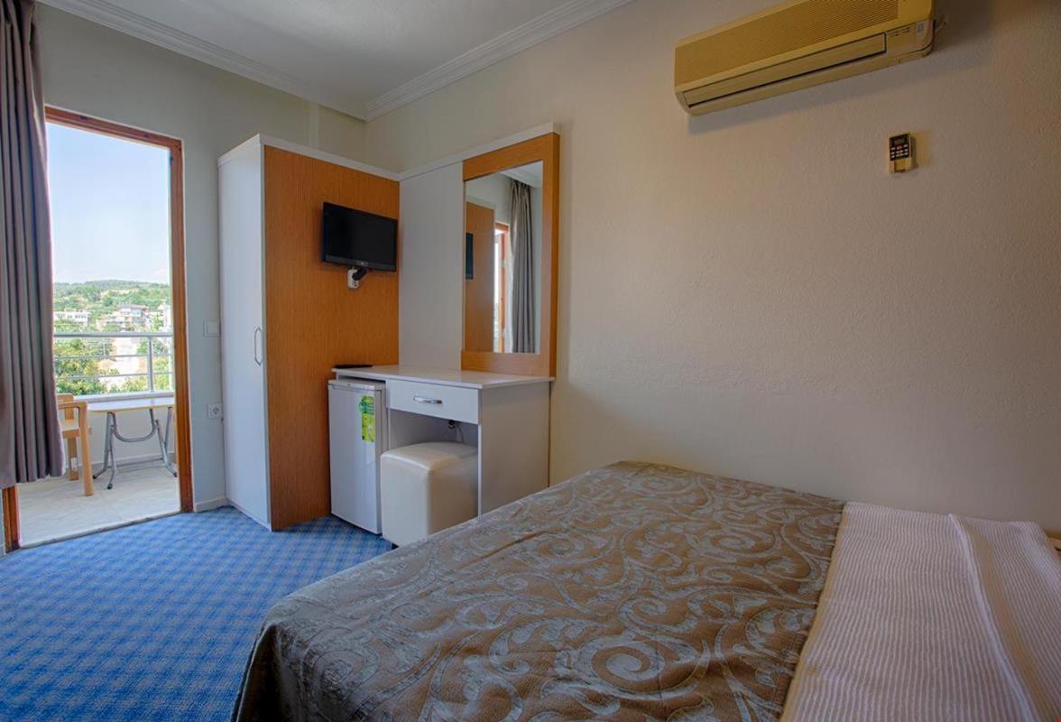 Azak Blue Otel Okurcalar Esterno foto