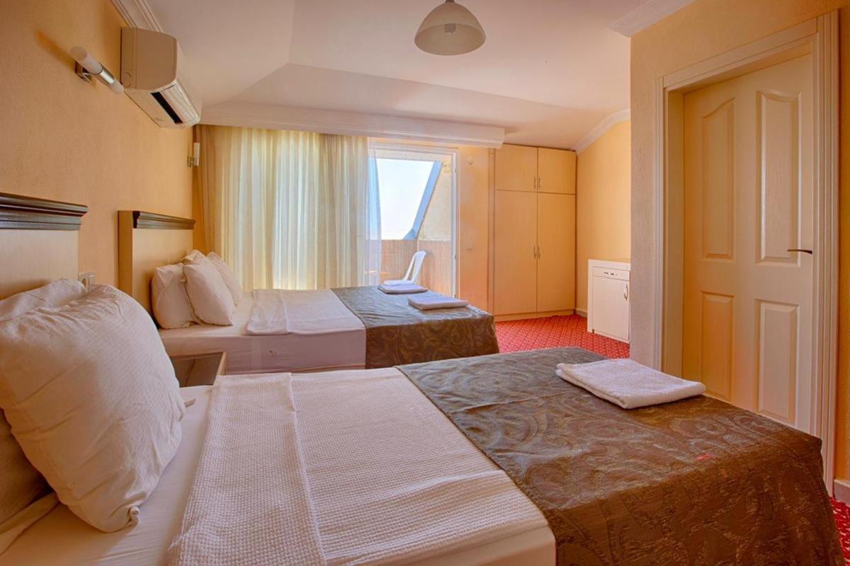 Azak Blue Otel Okurcalar Esterno foto